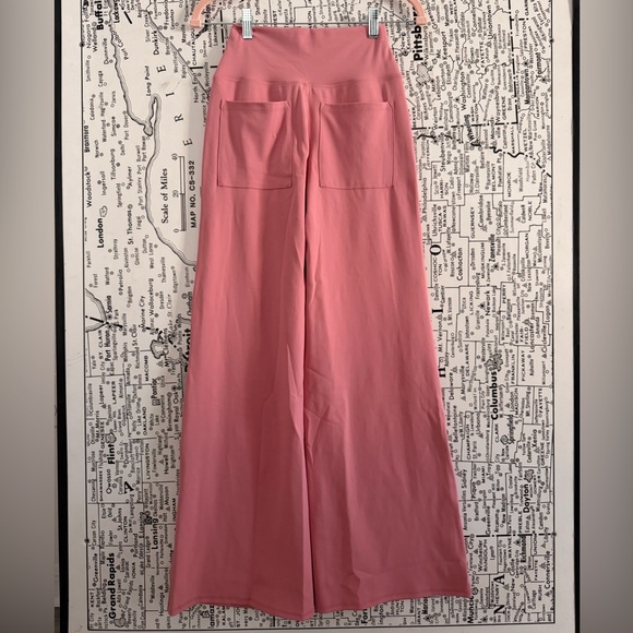 HALARA Blush Wide-Leg Yoga Pants - Picture 2 of 2